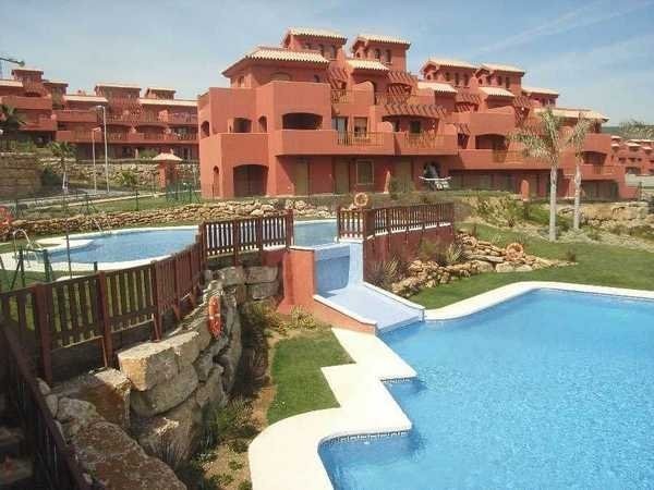 2 Bed Apartment for sale in Estepona