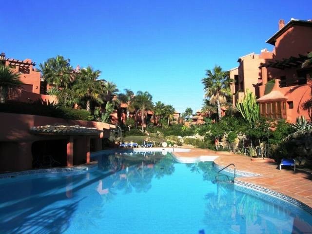 3 Bedrooms - Apartment - Malaga - Resale