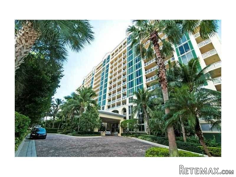 4 bedroom Flat For Sale: 430 GRAND BAY..