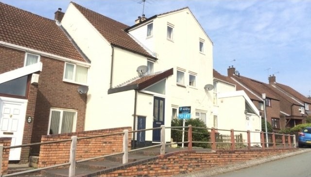 ROOM TO LET IN AQUEDUCT - ALL BILLS..