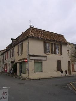 DORDOGNE shop with appartment village..