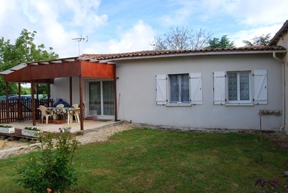 Two-bed property with 900m² of garden
