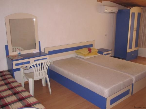 Top floor furnished apartment..