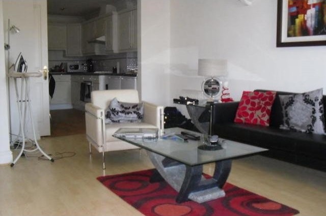 1 bed flat to rent - 2