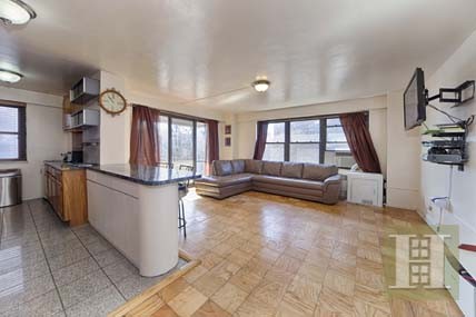 2 bedroom Apartment For Sale: 212 EAST..