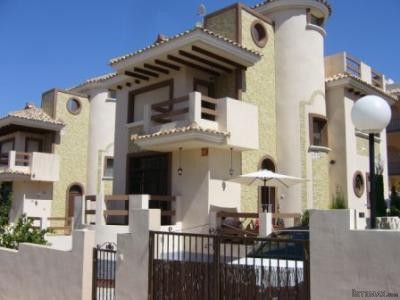 6 Bedrooms - Villa - Alicante - For Sale