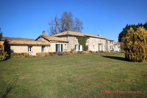Sauze-Vaussais (79) - Equestrian.. - 2