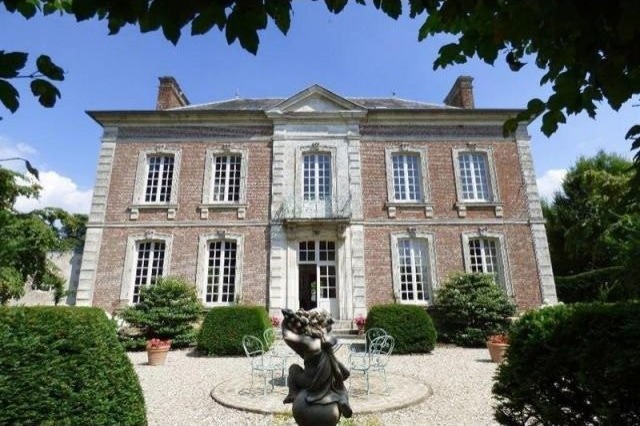4 bedroom House For Sale: 80100 SOMME - 2