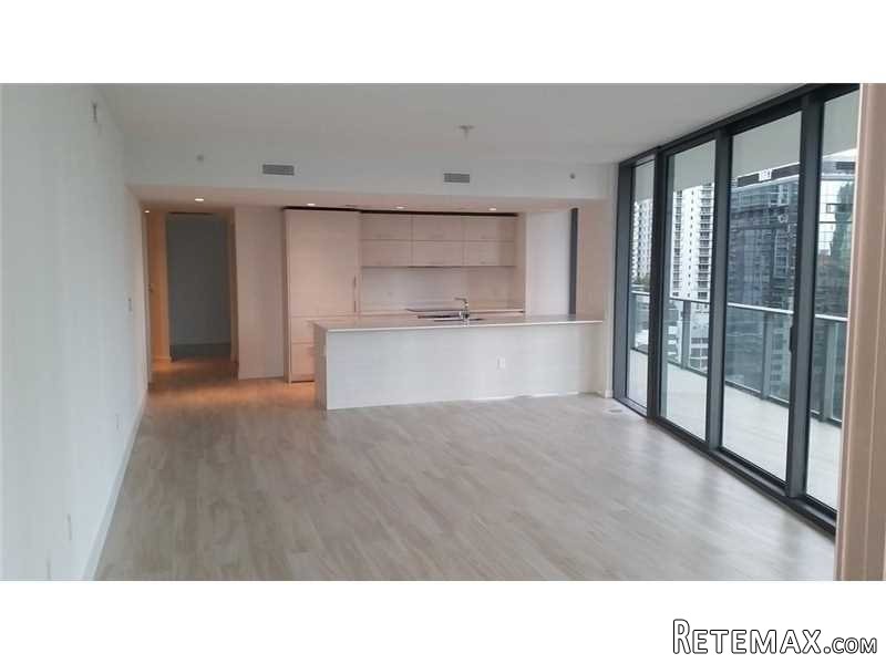 3 bedroom Flat For Sale: 1300 S MIAMI.. - 2
