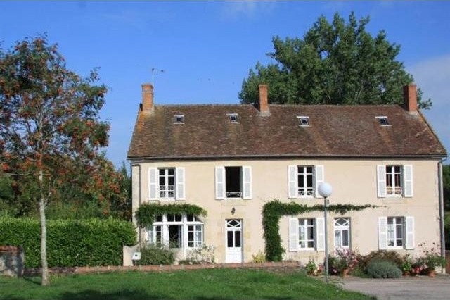 4 bedroom Village House For Sale: 03000..
