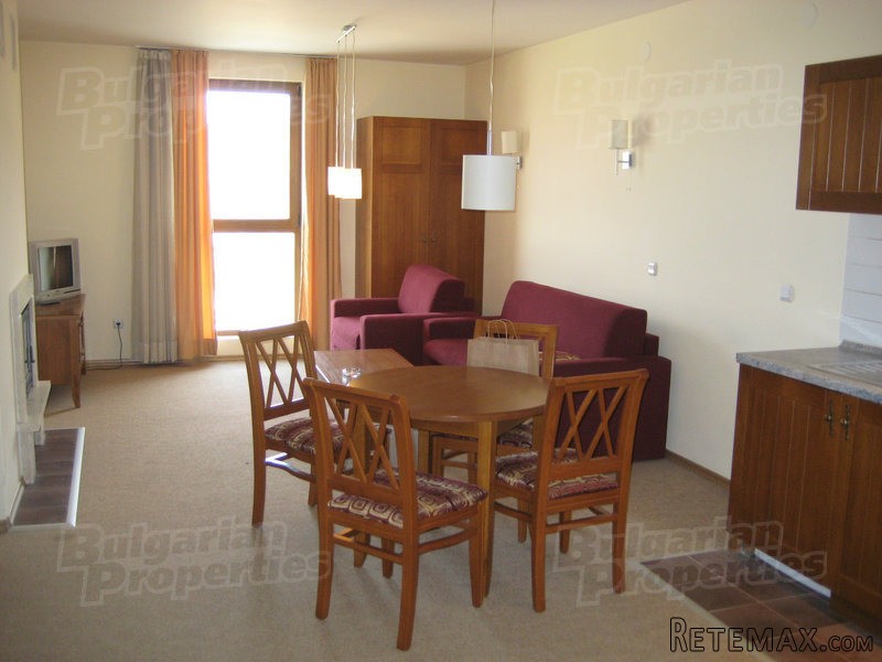 One-Bedroom Apartment With Great Views.. - 2