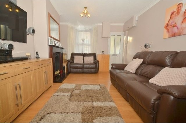 2 bedroom house in SHEERNESS