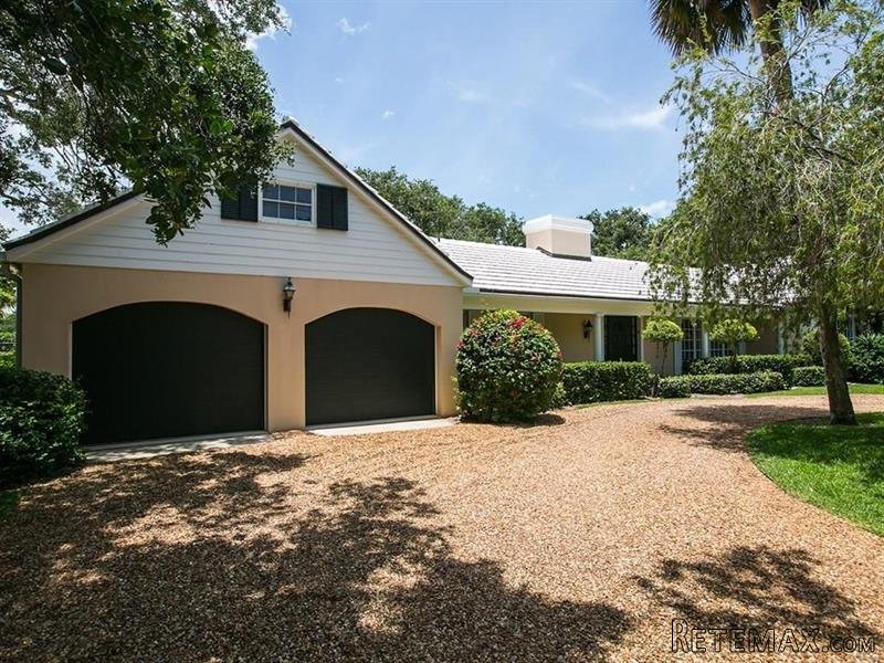 4 bedroom House For Sale: 1931 Club.. - 2