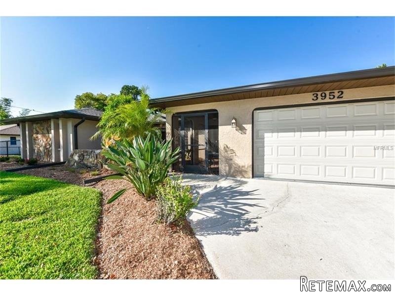 3 bedroom House For Sale: 3952 Coleman.. - 2