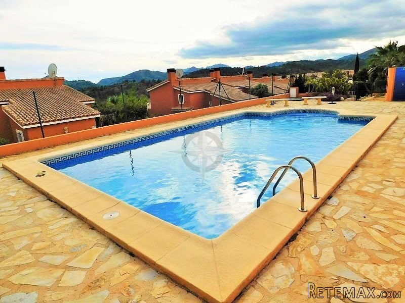 Lovely 3 Bedroom 2 Bathroom Detached.. - 2