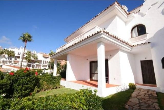 4 bedroom town house for sale