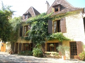 Substantial 6 Bedroom Village House In.. - 2