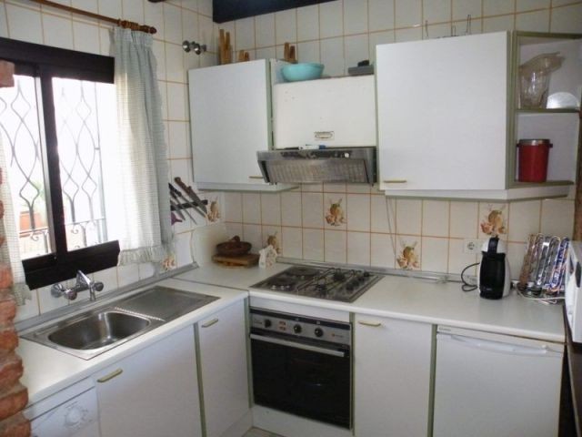 2 Bed Apartment for sale in Calahonda - 2