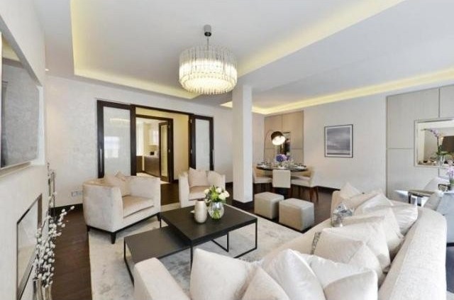 3 Bedrooms - Apartment - London - For..