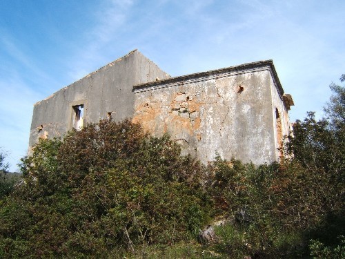 VERY LARGE PLOT LOCATED IN THE LOULE..