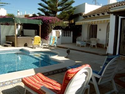 3 Bedrooms - Villa - Alicante - For Sale