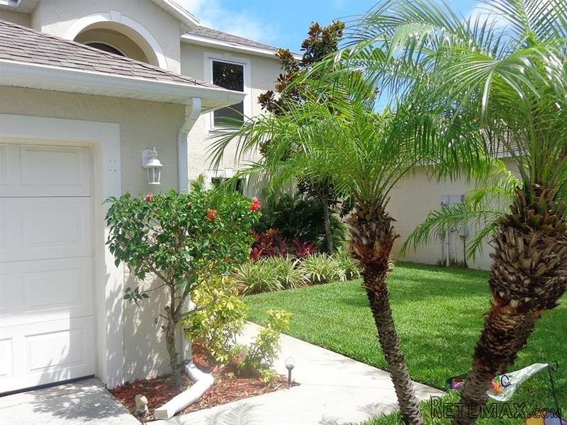 4 bedroom House For Sale: 223 Stony.. - 2