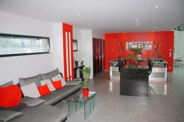 7 bedroom Villa For Sale: 63000..