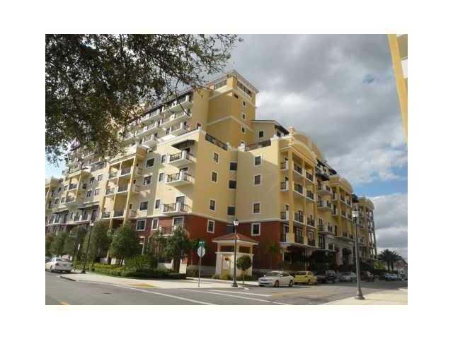 2 bedroom Flat For Sale: 8390 SW 72 AV..