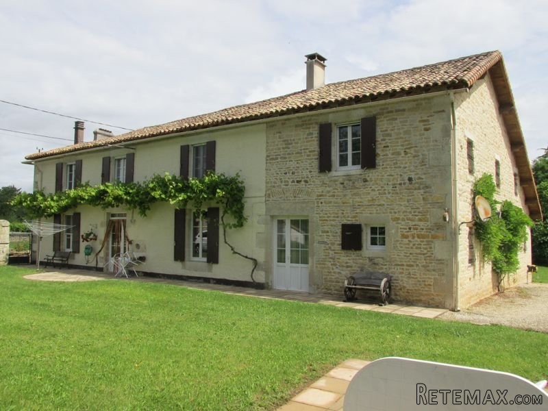 Renovated Farmhouse With Annexe + Pool