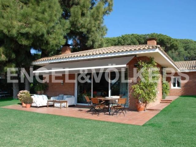 Sant Andreu de Llavaneres. Luxury and..