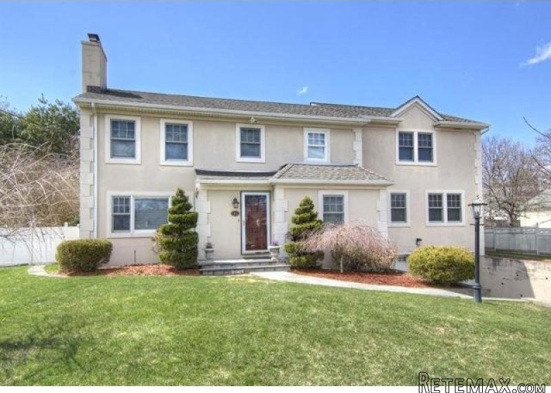 4 bedroom Residence For Sale: Port..