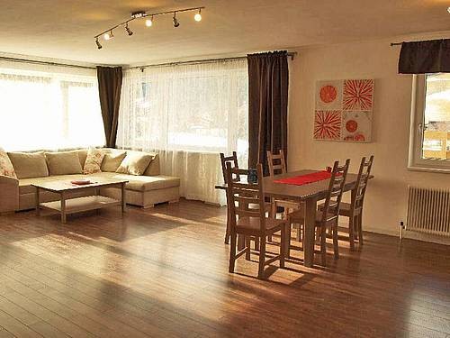 Generous apartment directly at the ski..