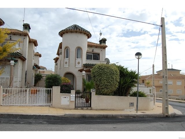 Villa for sale in El Galan with private..