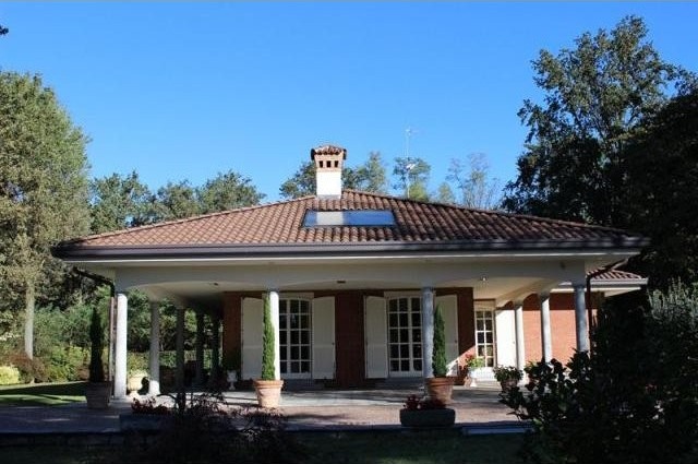 7 bedroom Villa For Sale: Como - 2