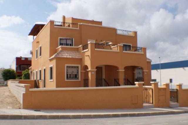 KEY READY PROPERTIES, 3 Bedroom duplex..