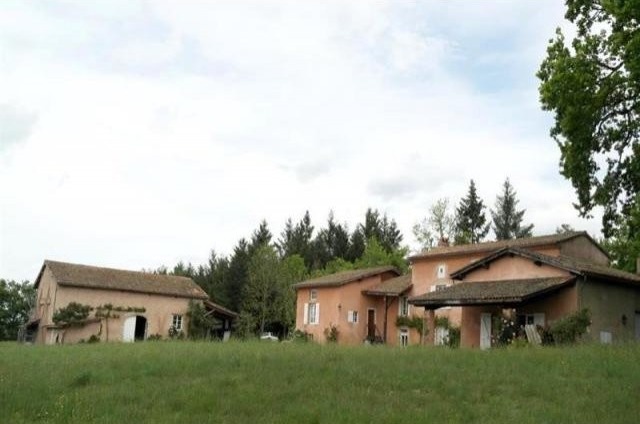 6 bedroom Character For Sale: 63120..