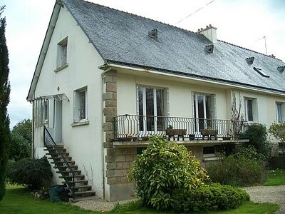 House 2kms From Town In Quiet Location