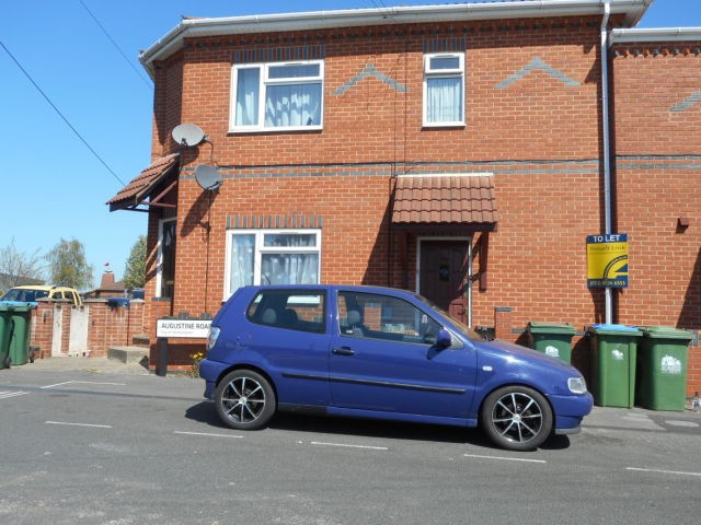 Northam Southampton Flat for rent.