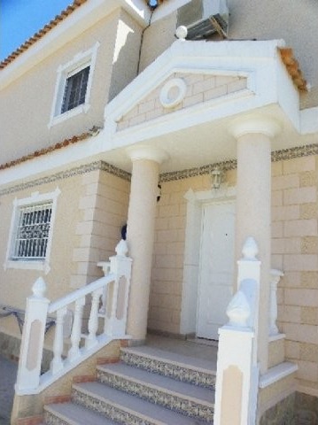 SPACIOUS DETACHED VILLA - 2
