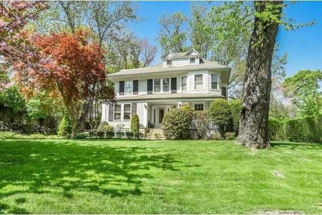4 bedroom Residence For Sale: Rye, New..