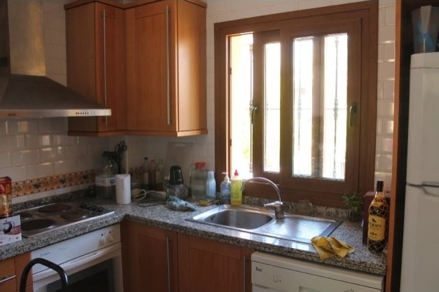 LOVELY GROUND FLOOR APARTMENT - 2