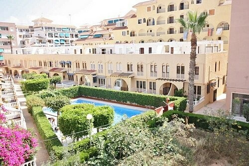 A 2 BED APARTMENT CLOSE TO LA MATA BEACH