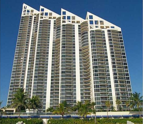 17555 Collins Ave # 906 Sunny Isles..