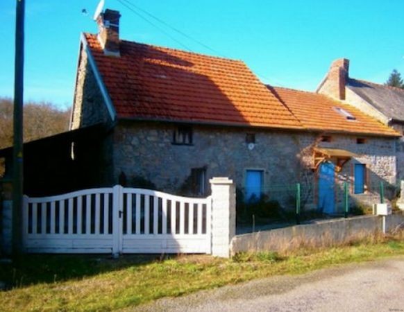 Charming Rose Cottage In A Quiet Hamlet