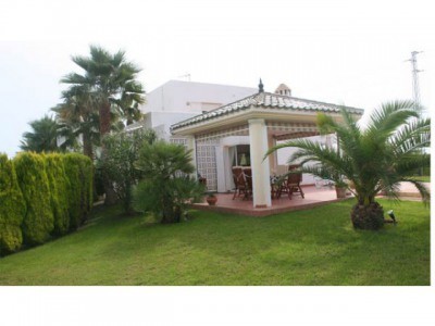 Villa - Deluxe fully furnished villa.. - 2