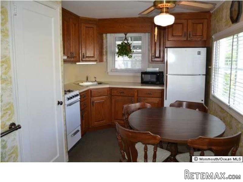 4 bedroom Flat For Sale:1624 Riverview.. - 2