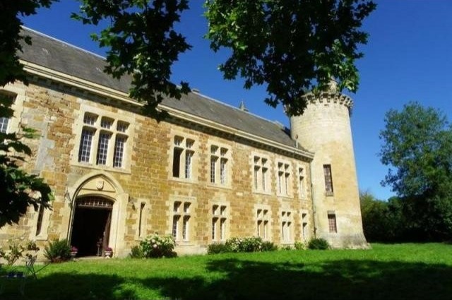 6 bedroom Castle For Sale: 46100 FIGEAC