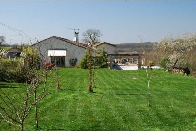 Professionally Converted Stone Barn..