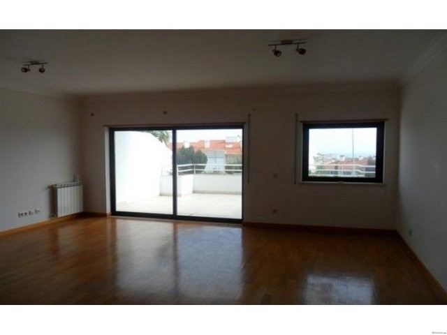Two Bedroom Apartment in Alcabideche - 2