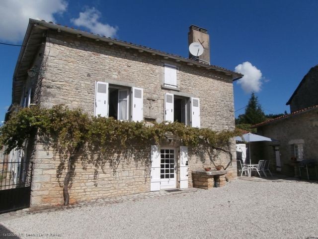 Wonderful 2 Bed Village Property With 2.. - 2